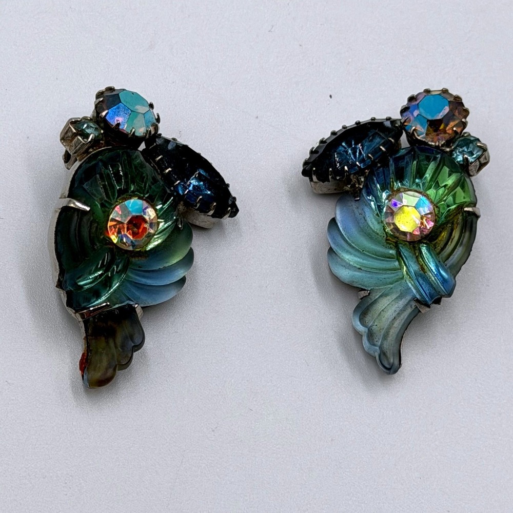 Edlee Vintage Carved Glass Aurora Borealis Rhinestone Clip On Earrings Teal Blue